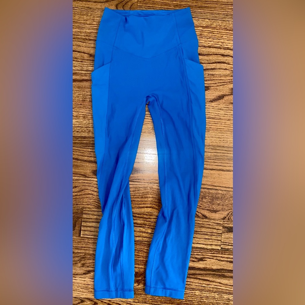 Lululemon All the Right Places High-
Rise Crop